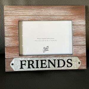 Enesco Rustic Brown Friends Frame